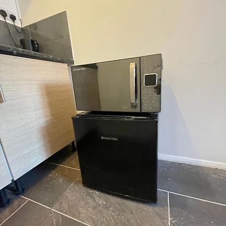Fantastic Studio, Private Bathroom And Mini Kitchen. Thamesmead  Eksteriør bilde